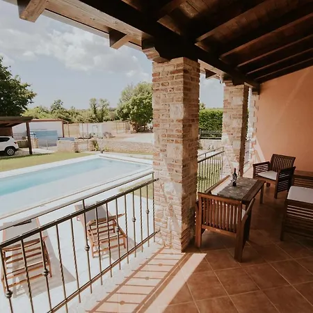 Daisy Semesterbostad Tar-Vabriga