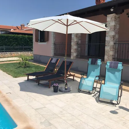 Daisy Semesterbostad Tar-Vabriga